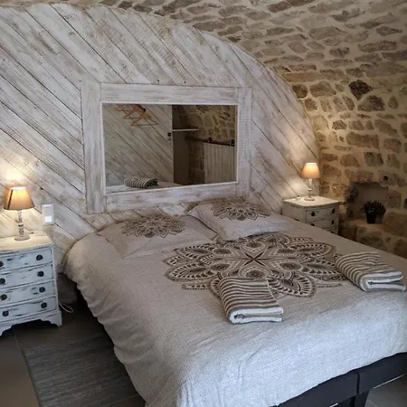Le Pressoir De La Deveze